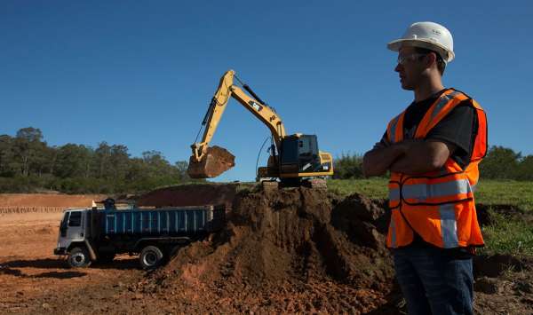 Coogamai entrega licenas ambientais para garimpeiros no Norte do RS